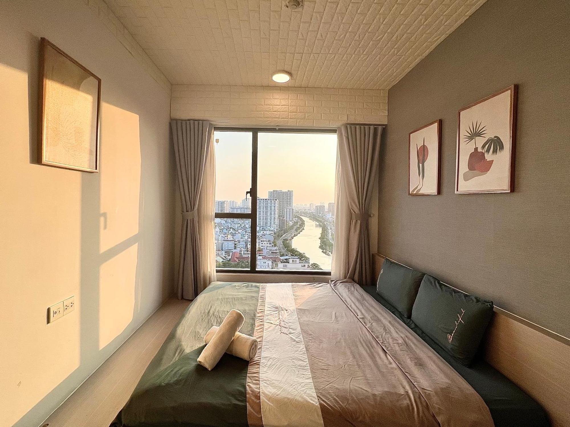 Spacious Saigon - Infinity Pool In Rivergate ホーチミン市 エクステリア 写真