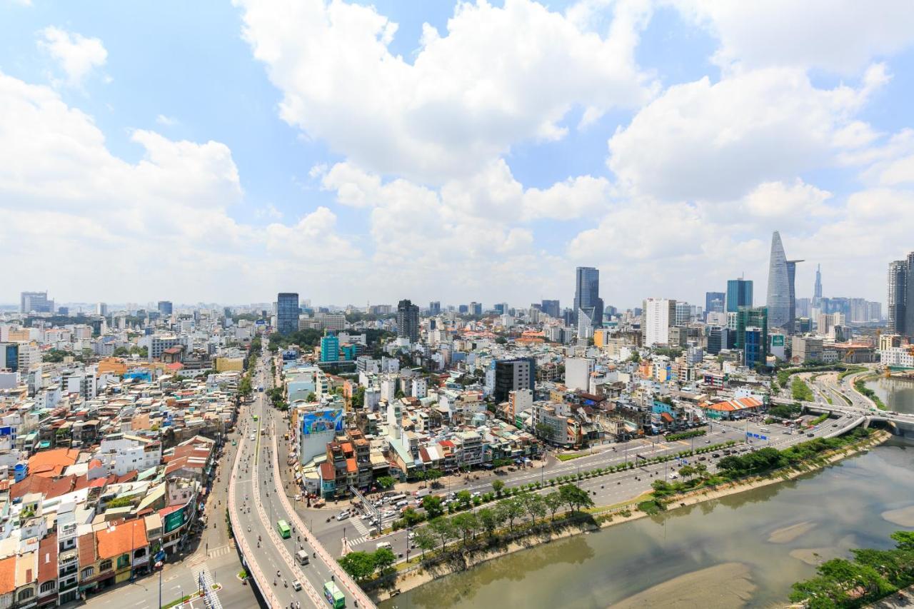 Spacious Saigon - Infinity Pool In Rivergate ホーチミン市 エクステリア 写真
