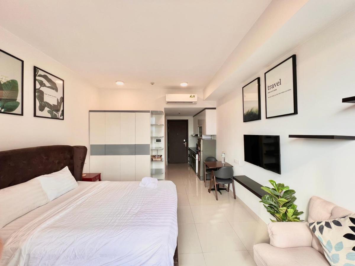 Spacious Saigon - Infinity Pool In Rivergate ホーチミン市 エクステリア 写真