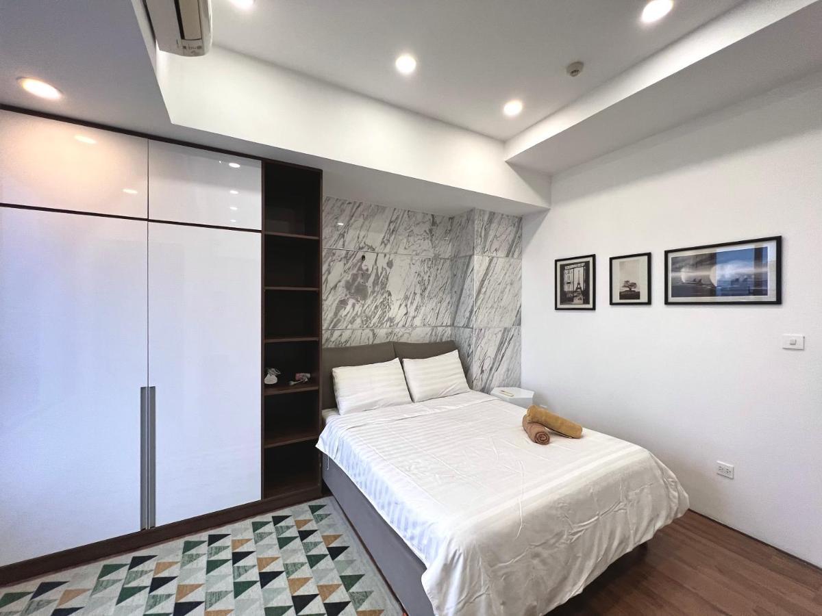 Spacious Saigon - Infinity Pool In Rivergate ホーチミン市 エクステリア 写真