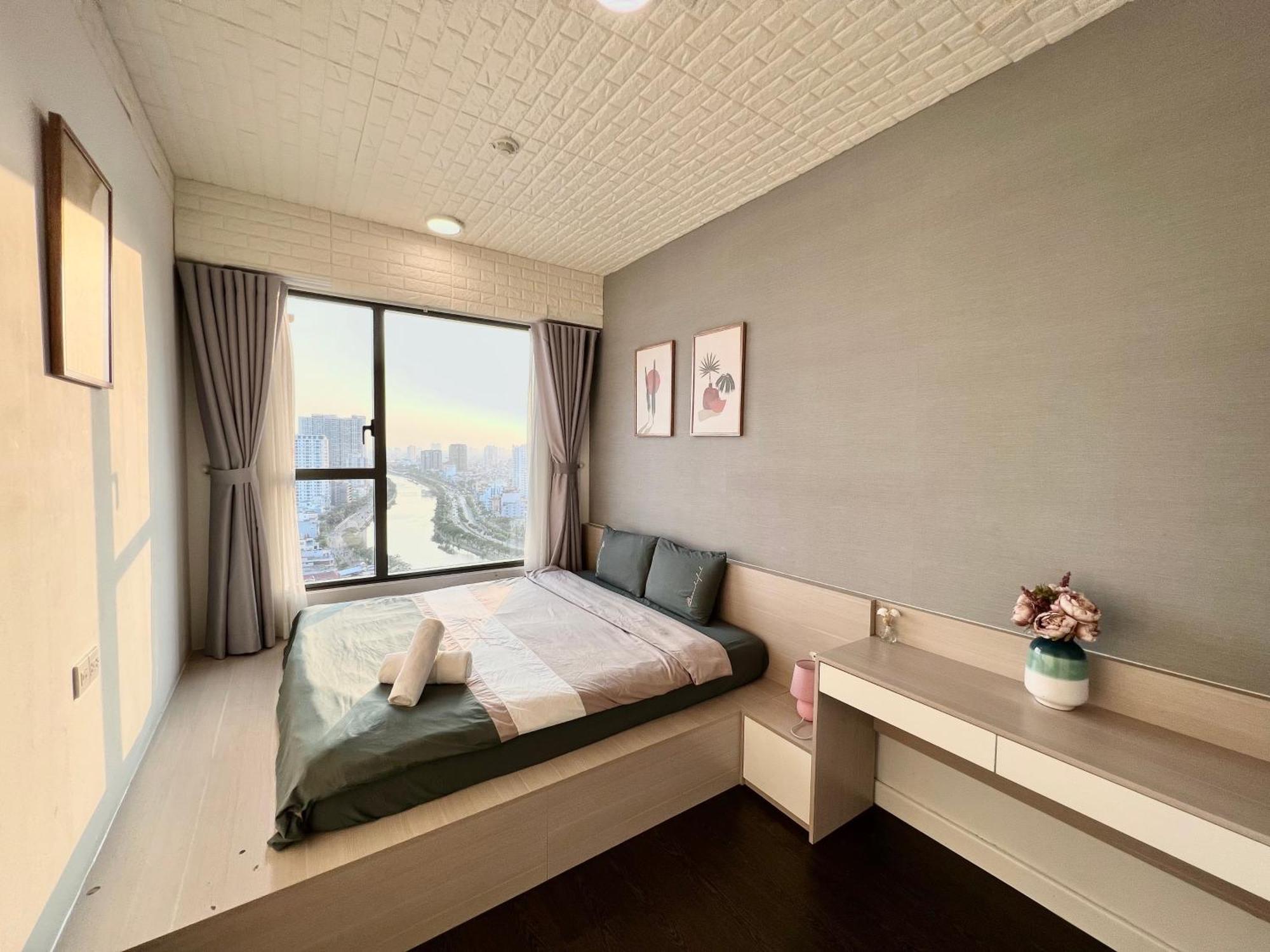 Spacious Saigon - Infinity Pool In Rivergate ホーチミン市 エクステリア 写真